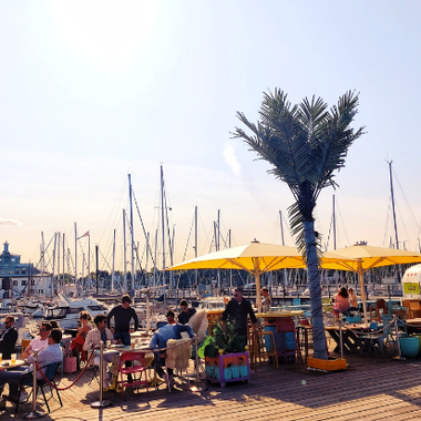 Kongen Marina Beach Club Bar & Restaurant