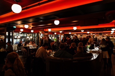 Halvbroren Bistro og Bar